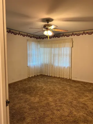 984 N Monroe Street La Grange TX 78945