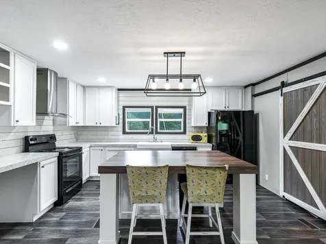 1047 Jim Bob Lane New Ulm TX 78950
