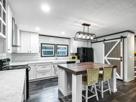 1047 Jim Bob Lane New Ulm TX 78950