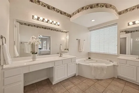 6506 E Bending Oaks Lane Pearland TX 77584