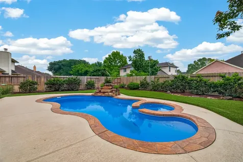 6506 E Bending Oaks Lane Pearland TX 77584
