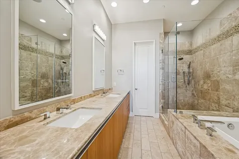 2727 Kirby Drive 12c Houston TX 77098