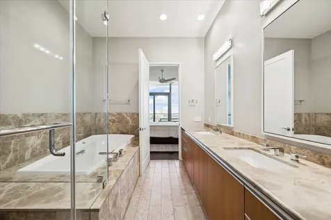 2727 Kirby Drive 12c Houston TX 77098