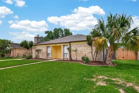 15915 Dunmoor Drive Houston TX 77059