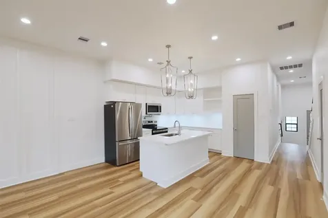 421 E 41st Street Houston TX 77022