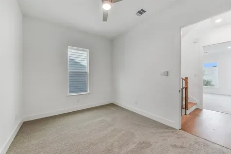 806 Fisher Street C Houston TX 77018