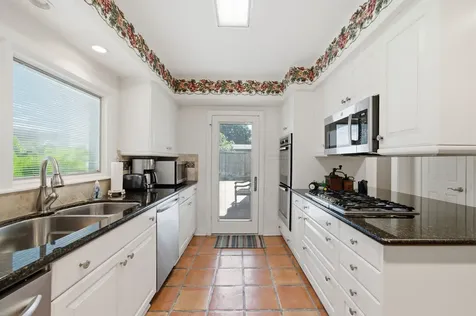 4814 Denver Drive Galveston TX 77551