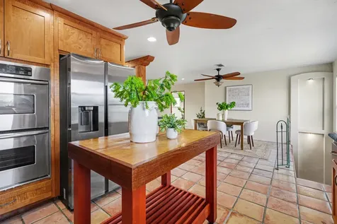 557 Pompano Street Bayou Vista TX 77563