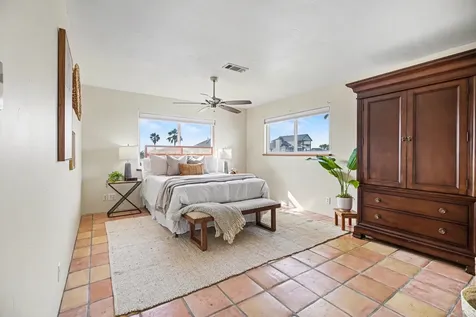 557 Pompano Street Bayou Vista TX 77563
