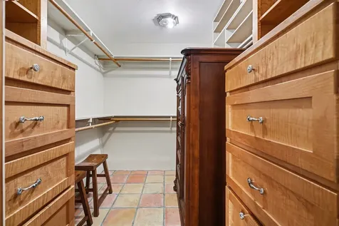 557 Pompano Street Bayou Vista TX 77563