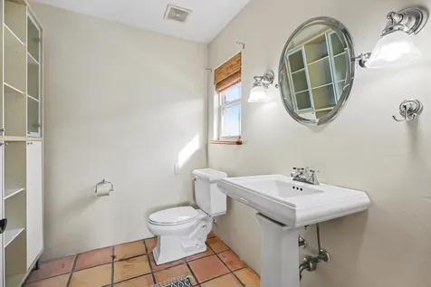 557 Pompano Street Bayou Vista TX 77563