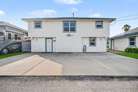 557 Pompano Street Bayou Vista TX 77563