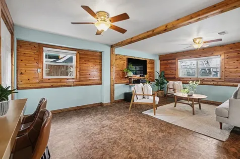 557 Pompano Street Bayou Vista TX 77563