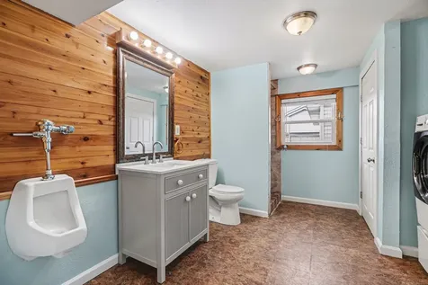 557 Pompano Street Bayou Vista TX 77563