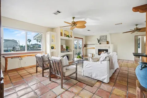 557 Pompano Street Bayou Vista TX 77563