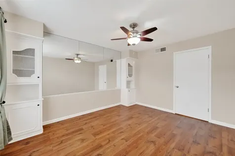 7600 Burgoyne Road 121 Houston TX 77063