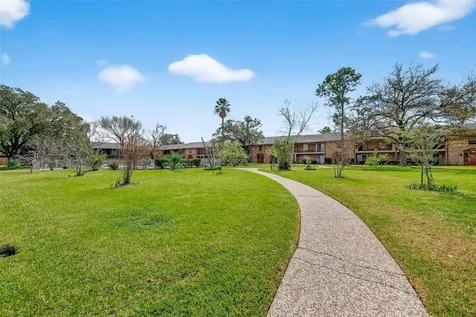 7600 Burgoyne Road 121 Houston TX 77063