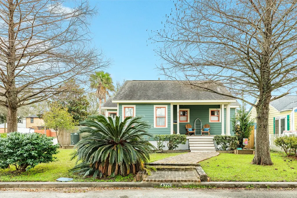 4701 Alamo Drive Galveston TX 77551