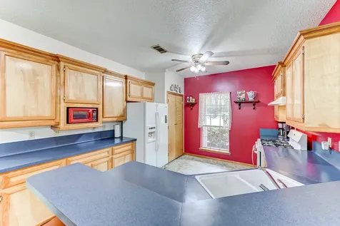 9881 Fosters Bend Cleveland TX 77328
