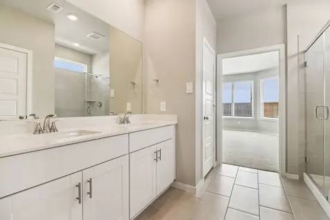 5124 Redbud Valley Drive Pearland TX 77584