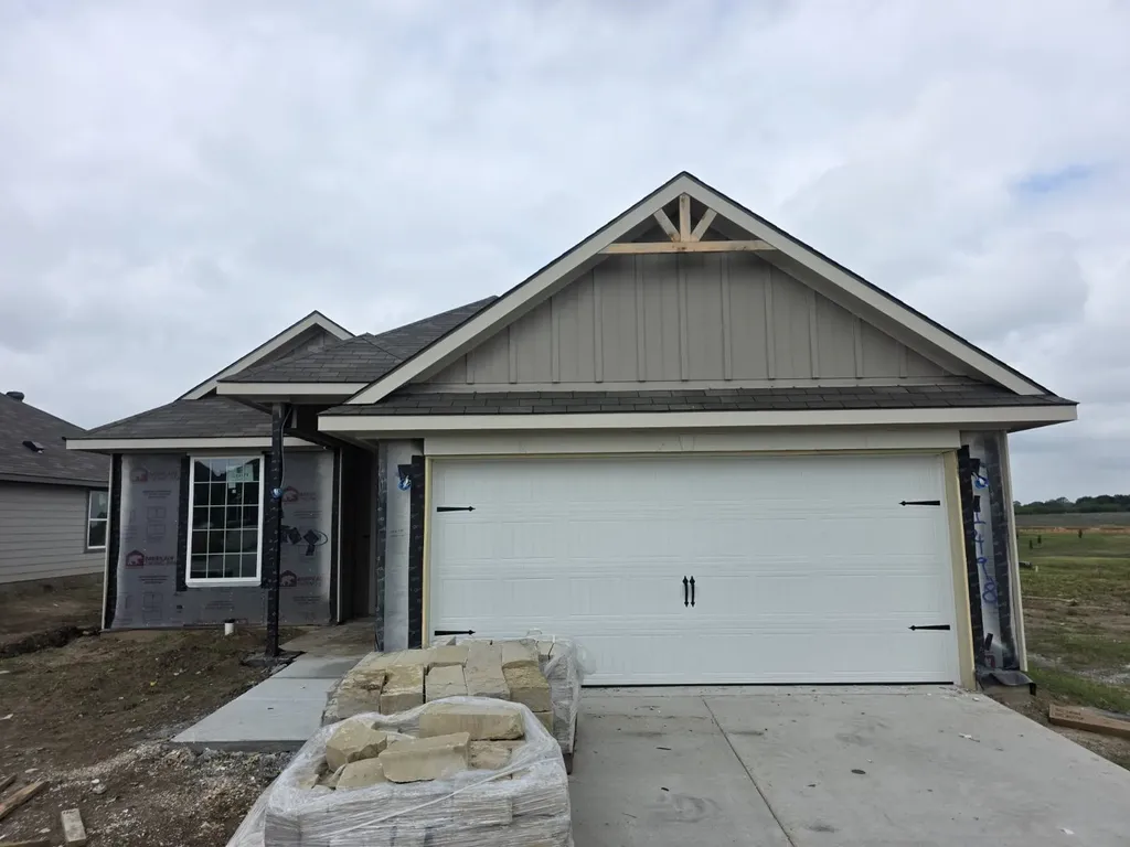 1498 Lake Ridge Drive Brenham TX 77833
