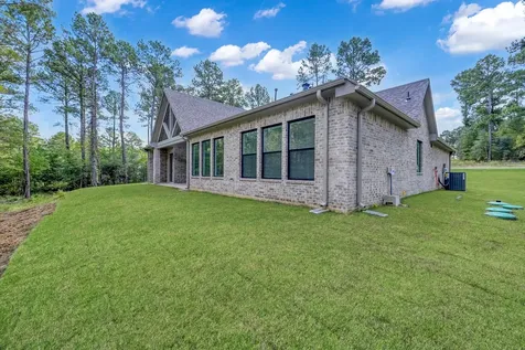 8915 Cedar Meadow Lane Plantersville TX 77363