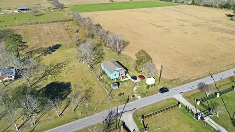 7472 County Road 605 Dayton TX 77535