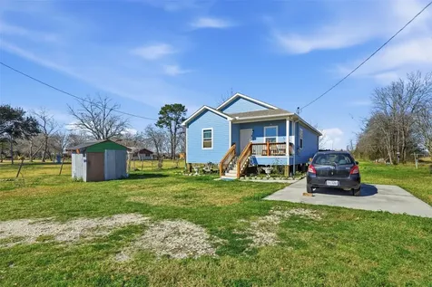 7472 County Road 605 Dayton TX 77535