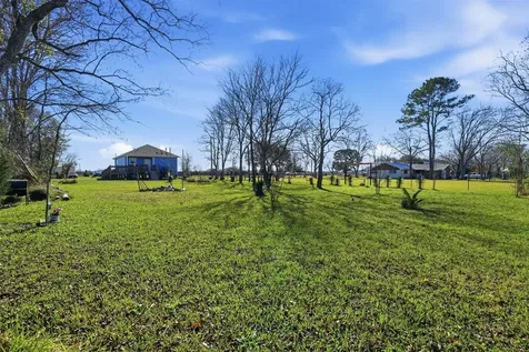7472 County Road 605 Dayton TX 77535