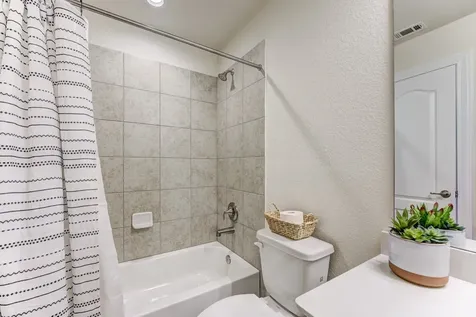 219 Bentwater Lane Clute TX 77531
