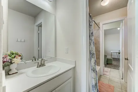 219 Bentwater Lane Clute TX 77531
