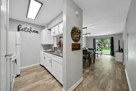 13151 Walden Road 119 Montgomery TX 77356