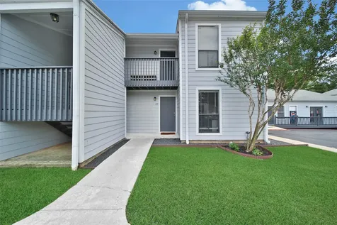 13151 Walden Road 119 Montgomery TX 77356