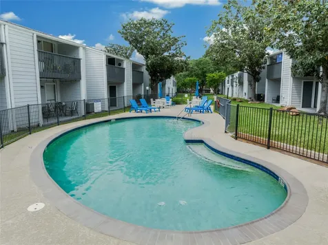 13151 Walden Road 119 Montgomery TX 77356
