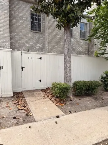 4001 Tanglewilde Street 811 Houston TX 77063