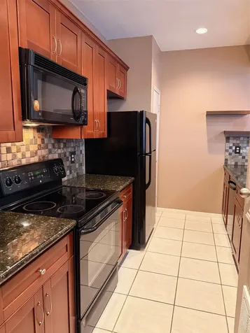 4001 Tanglewilde Street 811 Houston TX 77063