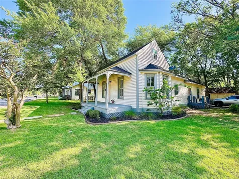 419 Main La Grange TX 78945