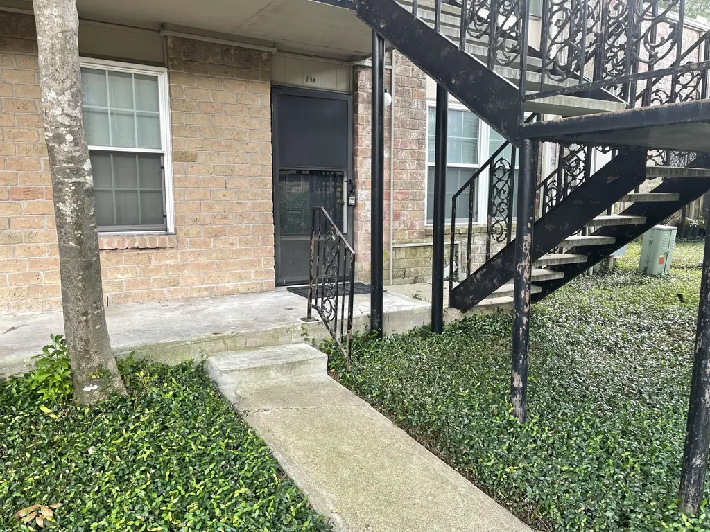 5550 N Braeswood Boulevard 134 Houston TX 77096