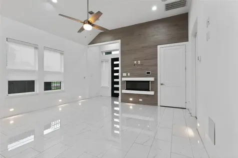 3267 Simmons Street Houston TX 77004