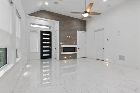 3267 Simmons Street Houston TX 77004