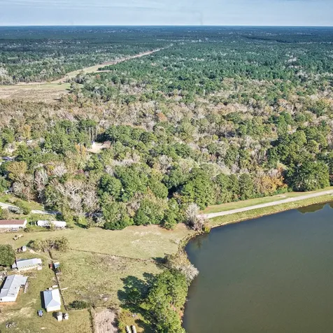 468A & 469b Royal Creek Road Conroe TX 77303