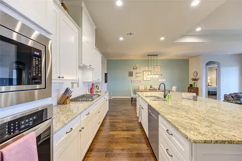 441 Hunters Crossing Drive Sealy TX 77474