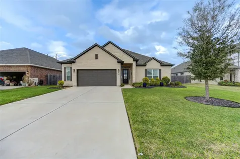 441 Hunters Crossing Drive Sealy TX 77474