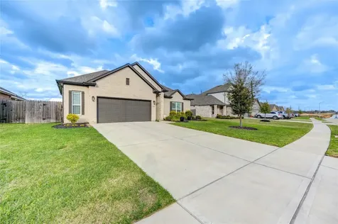 441 Hunters Crossing Drive Sealy TX 77474