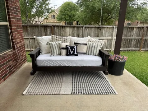 2114 Holly Manor Court Katy TX 77493