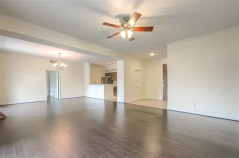 4515 Briar Hollow Place 305 Houston TX 77027