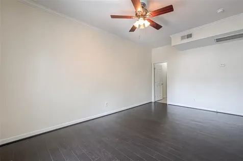 4515 Briar Hollow Place 305 Houston TX 77027