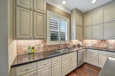 1374 Lake Pointe Parkway Sugar Land TX 77478