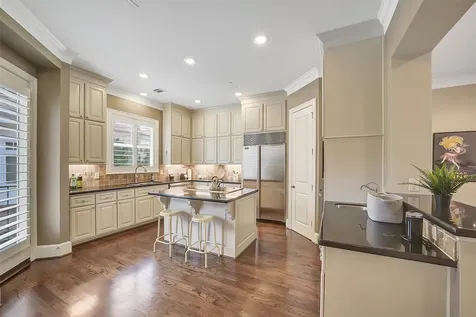 1374 Lake Pointe Parkway Sugar Land TX 77478