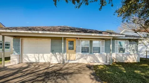 714 W 7th Street Freeport TX 77541